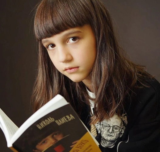 Фото: Фото из запрещенной на территории РФ запрещенной сети: @nicoleplievaofficial