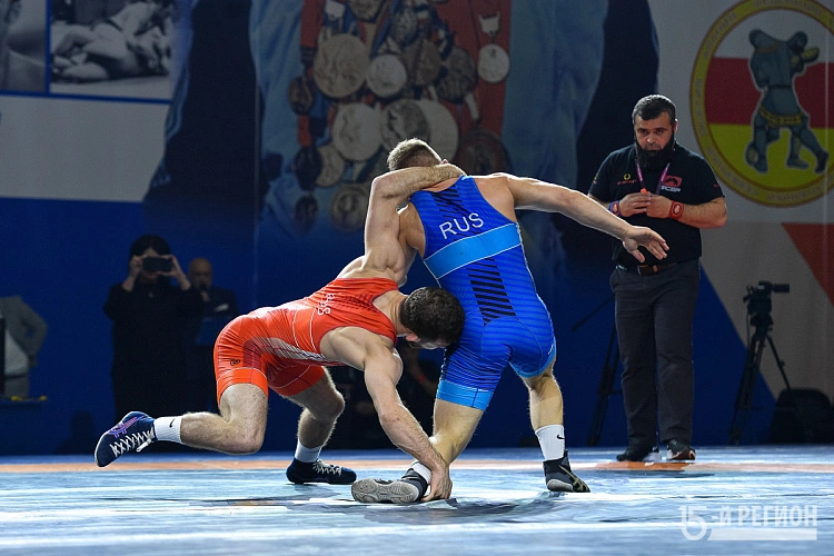 Фото: 15 регион 