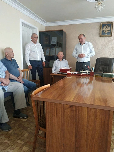 Фото: 15 Регион